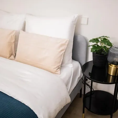 Hébergement de vacances Grandly 3 Bedroom Serviced 83m2 -nb306g- *