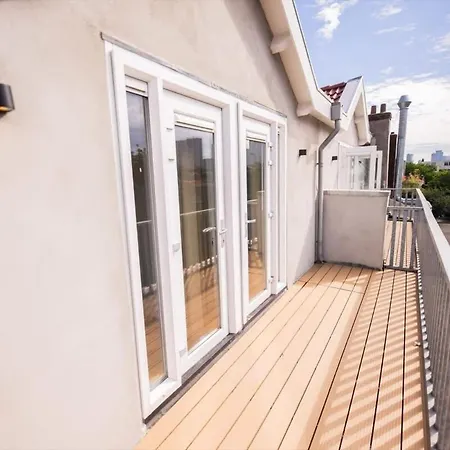 Grandly 3 Bedroom Serviced 83m2 -nb306g- Hébergement de vacances Rotterdam