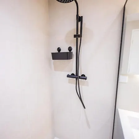 Holiday home Grandly 3 Bedroom Serviced 83m2 -nb306g- Rotterdam